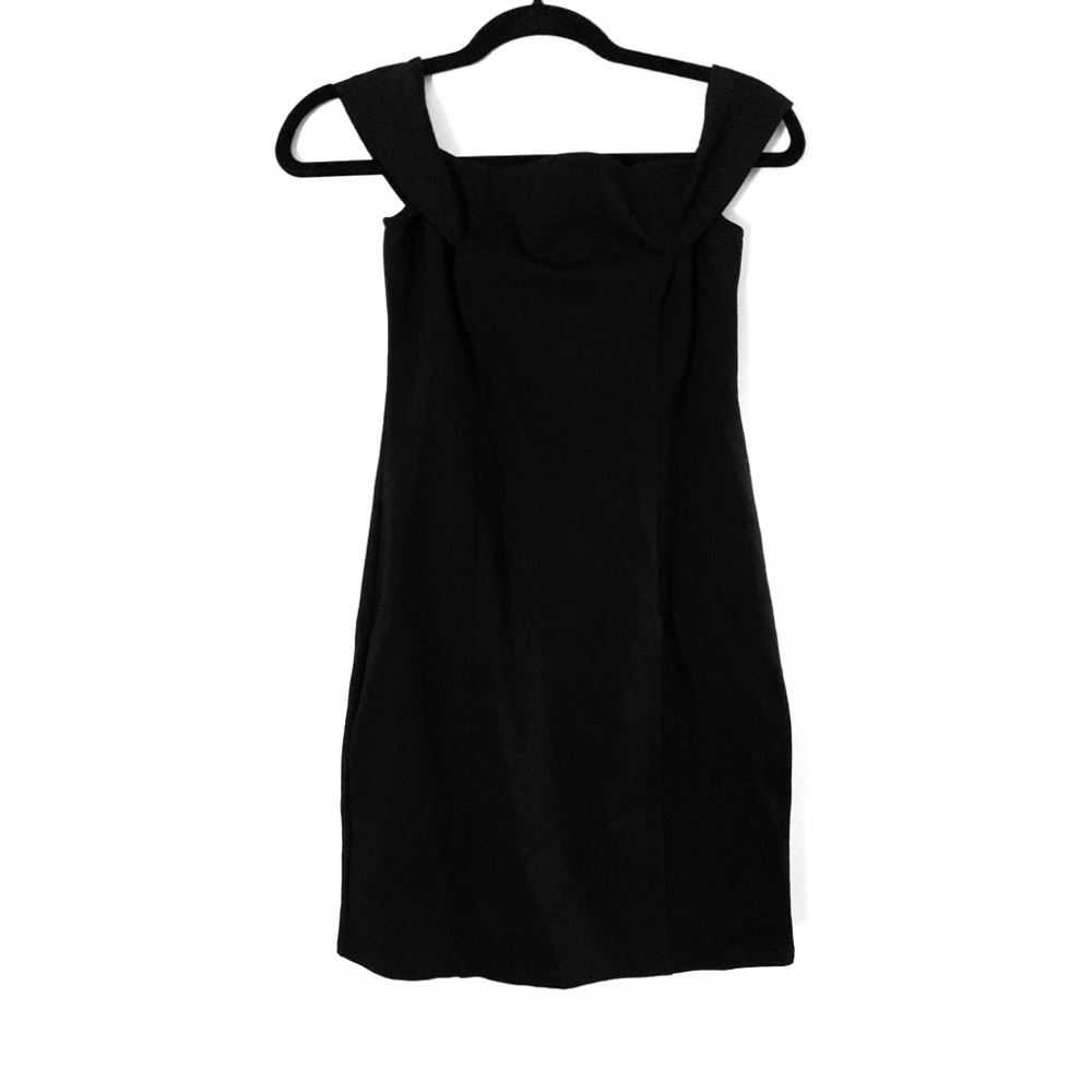 Never been worn off little black dress